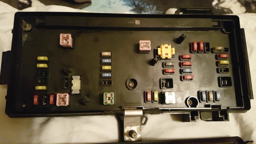 Dodge Ram 1500 TIPM YouTube - 2006 Dodge RAM 1500 Fuse Box Wiring Diagram